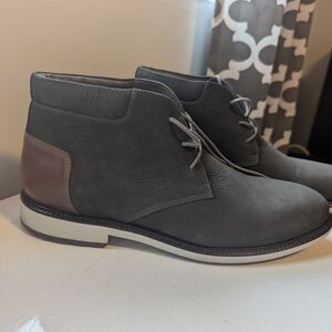 Men's Gray Hopson Chukka Boots Johnston and Murphy size 13